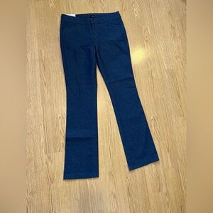 Gap, Slim City Pant. Dark blue, dark chambray. Stretch. 32 inch inseam. Size 8R